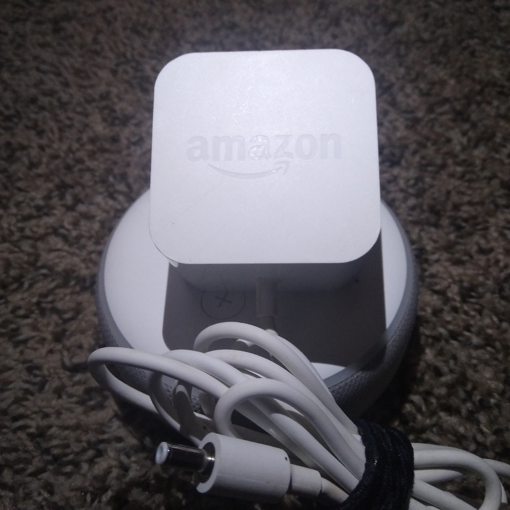 Amazon Alexa - Picture 3 of 4